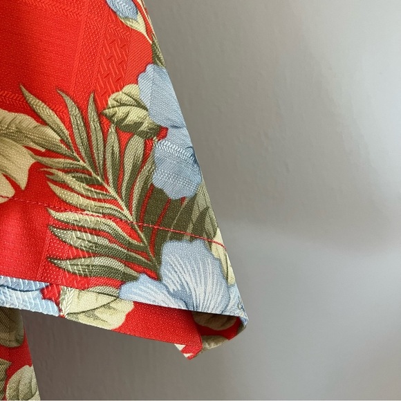 Tommy Bahama 100% Silk Button Down Shirt Hibiscus‎ and Pineapple Print Size L - Picture 7 of 10